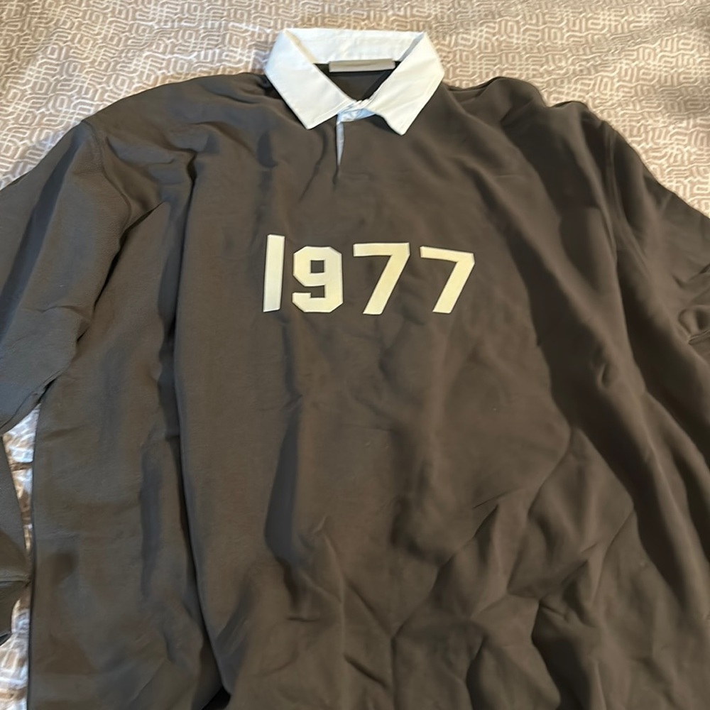 Essentials fear of god Henley